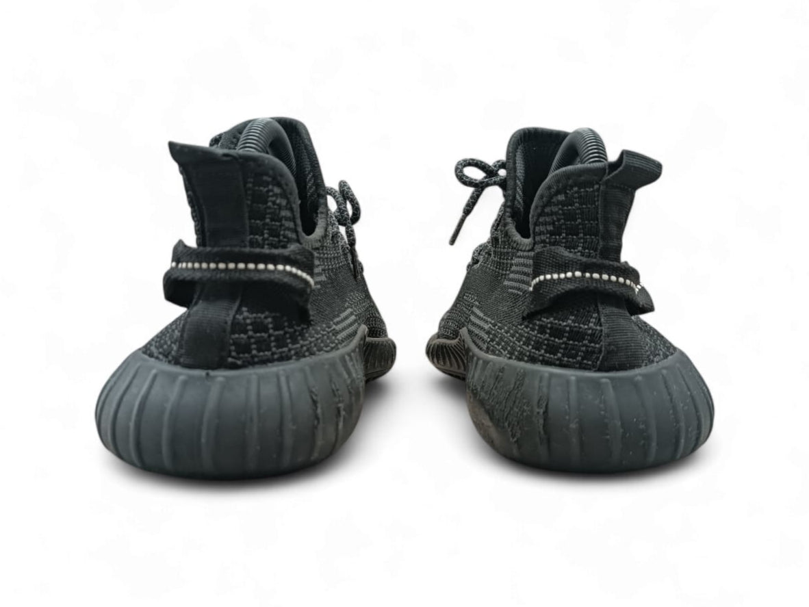 Boost Technology YEEZY Sneakers
