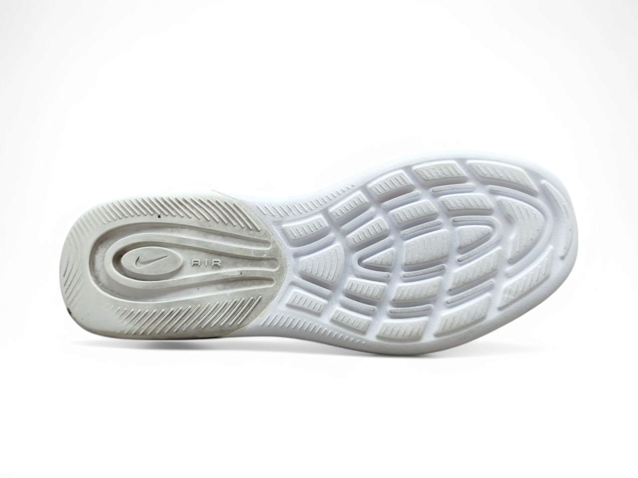 NIKE AIR MAX AXIS
