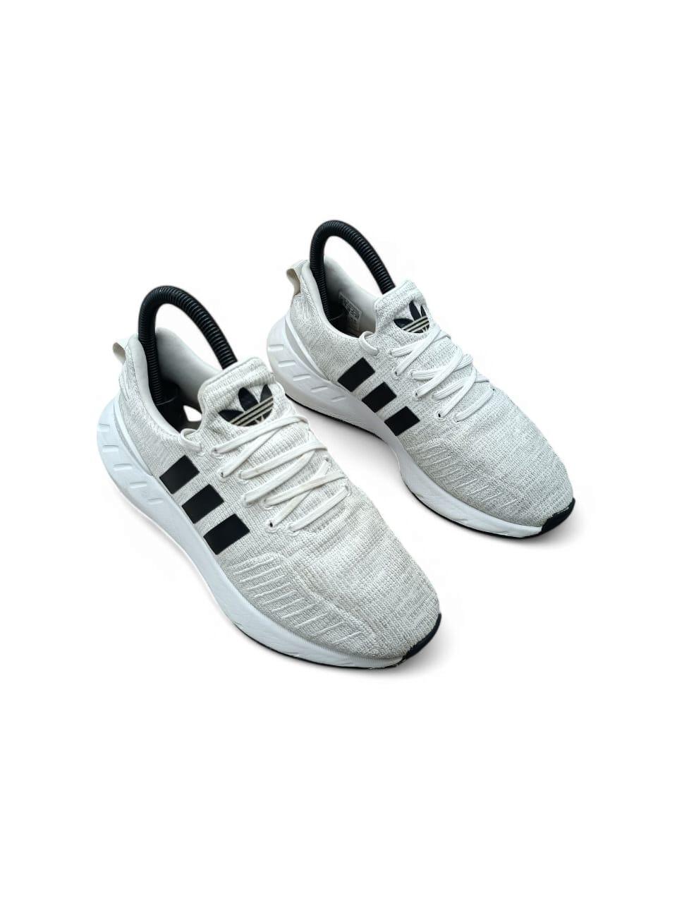 ADIDAS SWIFT RUN 22